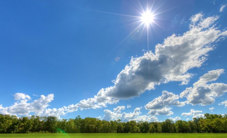 Sunny skies and dry conditions persist across Belize