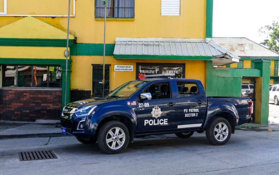 Police officer charged with extorting foreign couple at checkpoint