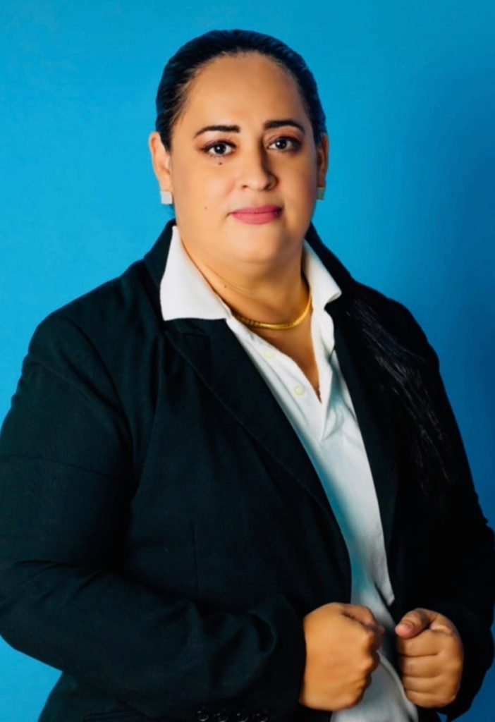 Elvia Vega addresses family rift amid independent election campaign