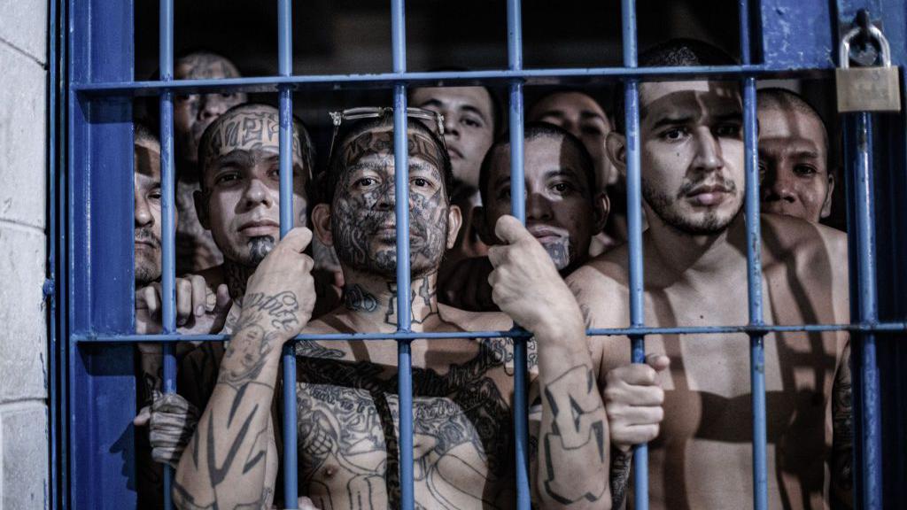 El Salvador offers to take in US-deported criminals, including US Citizens