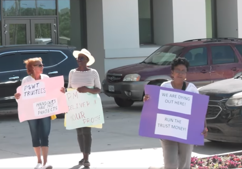 Retired public officers protest for unpaid benefits, demand dissolution of public service workers trust