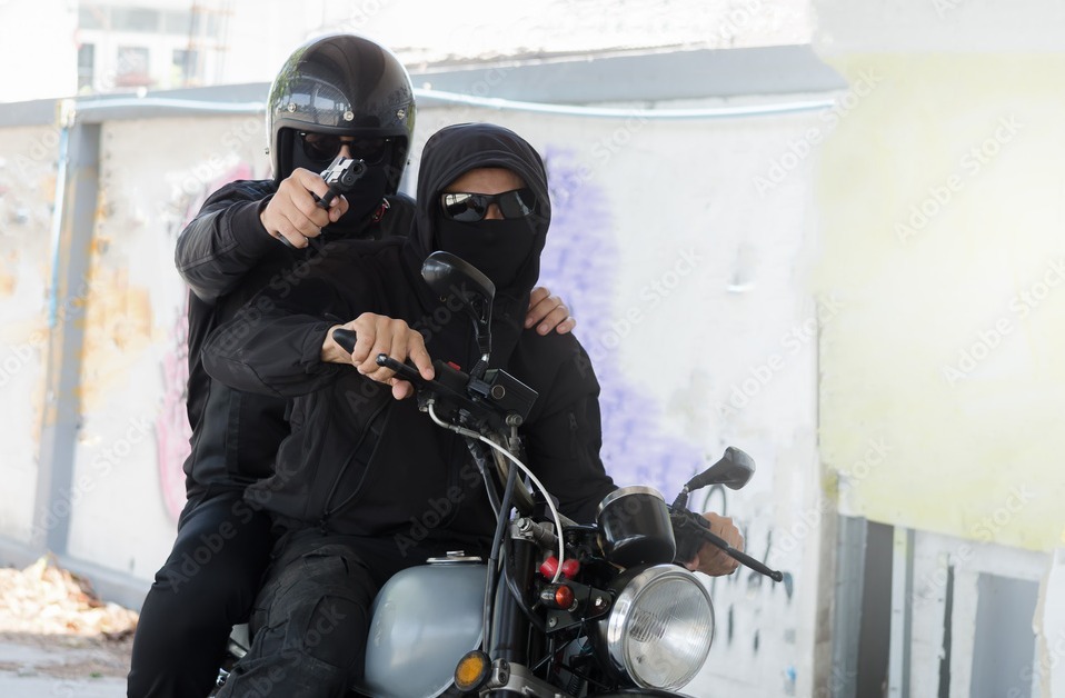 “No te muevas, si no puedes morir”: Armed robbers steal $5 from delivery worker in Belmopan