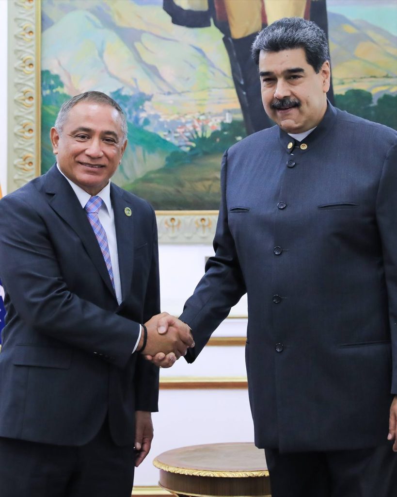 Venezuelan President Nicolás Maduro congratulates Belize’s PM on re-election
