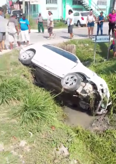 Taxi driver injured in afternoon collision on Bullet Tree Road