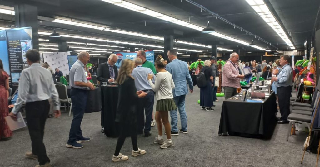 Belize Tourism Board promotes retirement and investment opportunities at U.S. conference