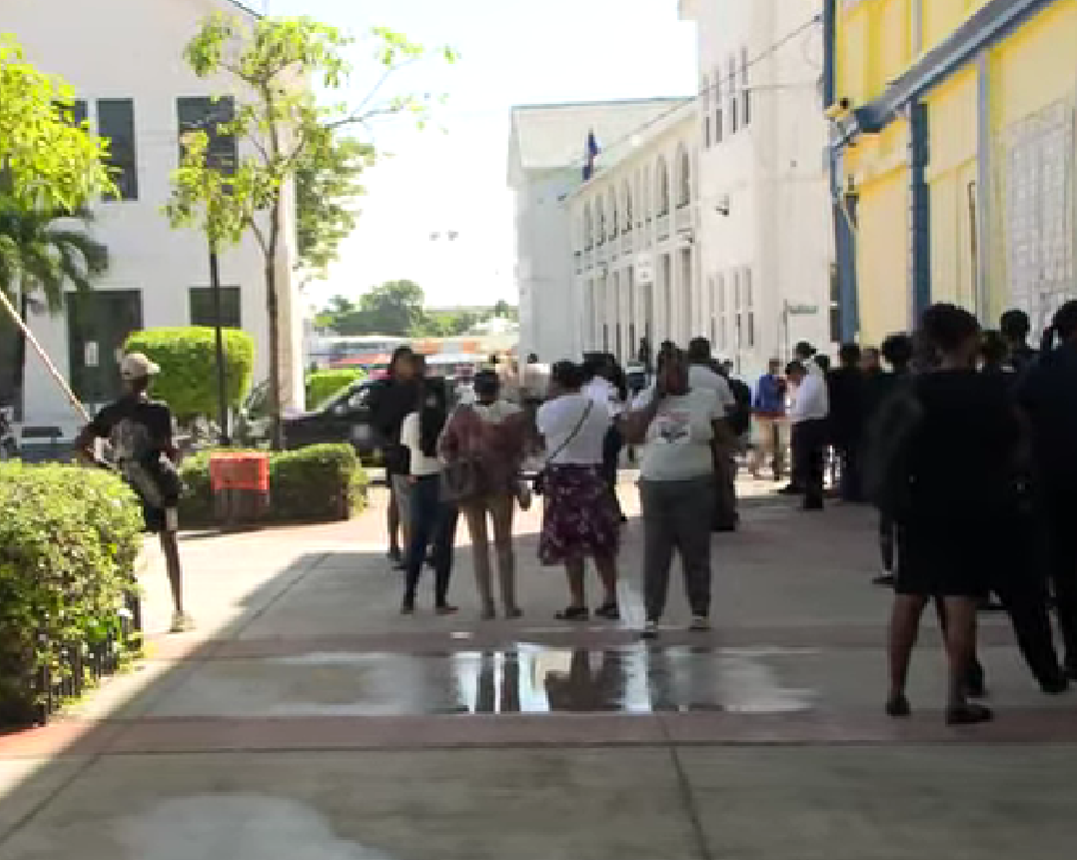 Bomb threat at Senior Court triggers swift police response and evacuation