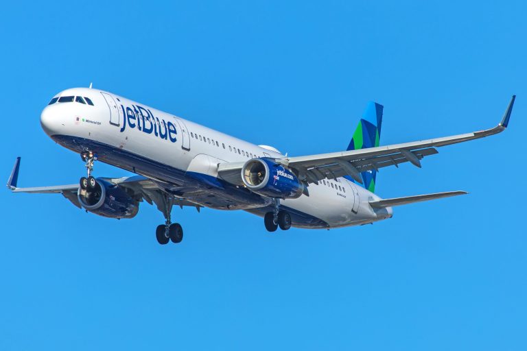 jetBlue-A321-LAX-William-Derrickson-scaled