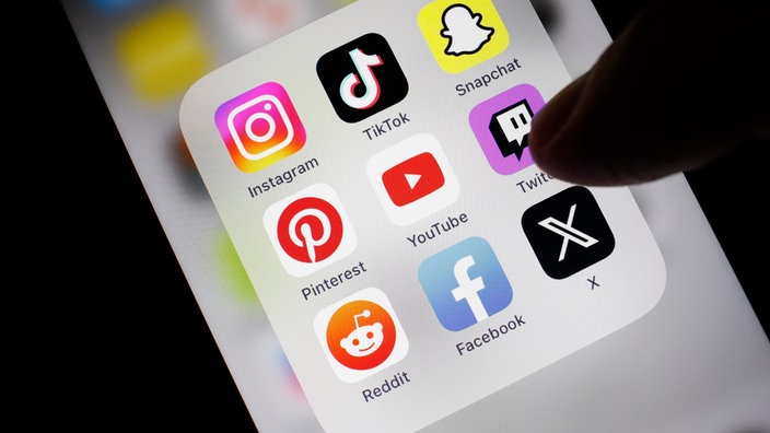 As Britain cracks down on social media, Belize faces its own digital parenting challenge
