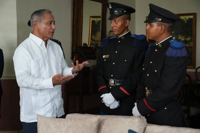 Briceño meets Belizean cadets training at Honduran Military Academy