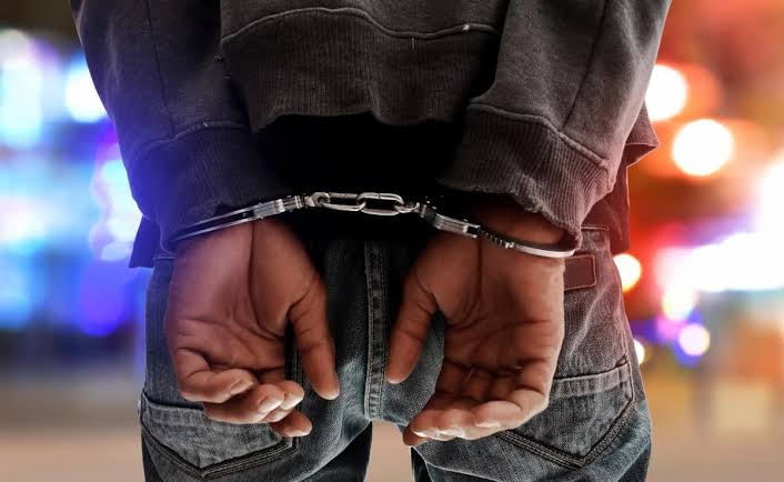 Screwdriver pulled, stones thrown in Trial Farm dispute over child