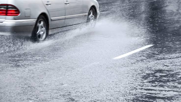 Wet roads and rough seas greet Belize this Saturday