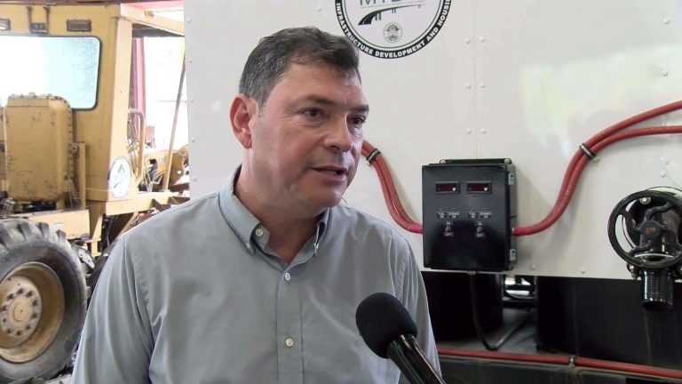 Espat on Gamboa: "Nobody noh put you to turn stone eena the job"