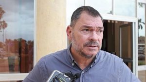 "Make up your mind," Espat told PM before reshuffle