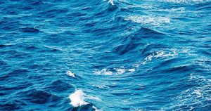 3 to 5 foot waves and heavy rain make for rough day on Belize waters